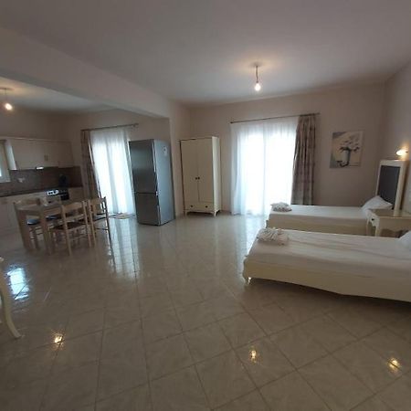 Konstantinos Apartments Аммудия Экстерьер фото